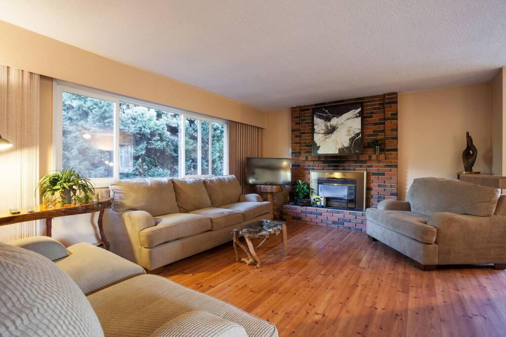 Вилла Spacious And Comfy ! Виктория Экстерьер фото